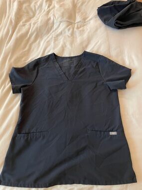 FIGS midnight blue V-Neck Scrub Set